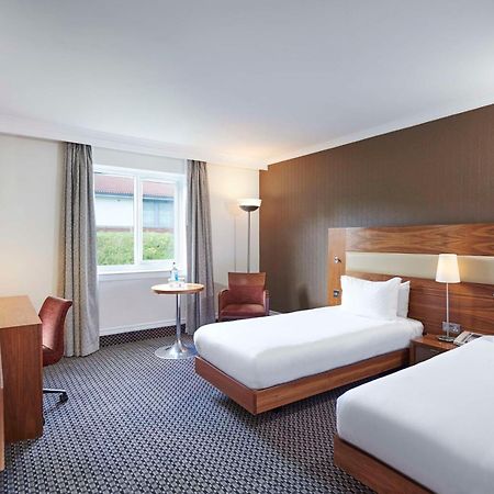 Doubletree By Hilton Bristol North Hotel Almondsbury Szoba fotó